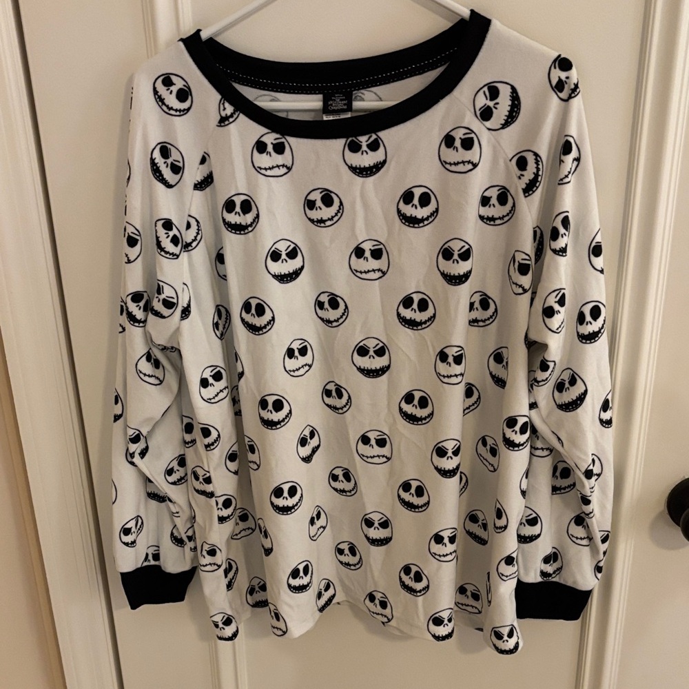 Disney the nightmare before Christmas pajama top size XL